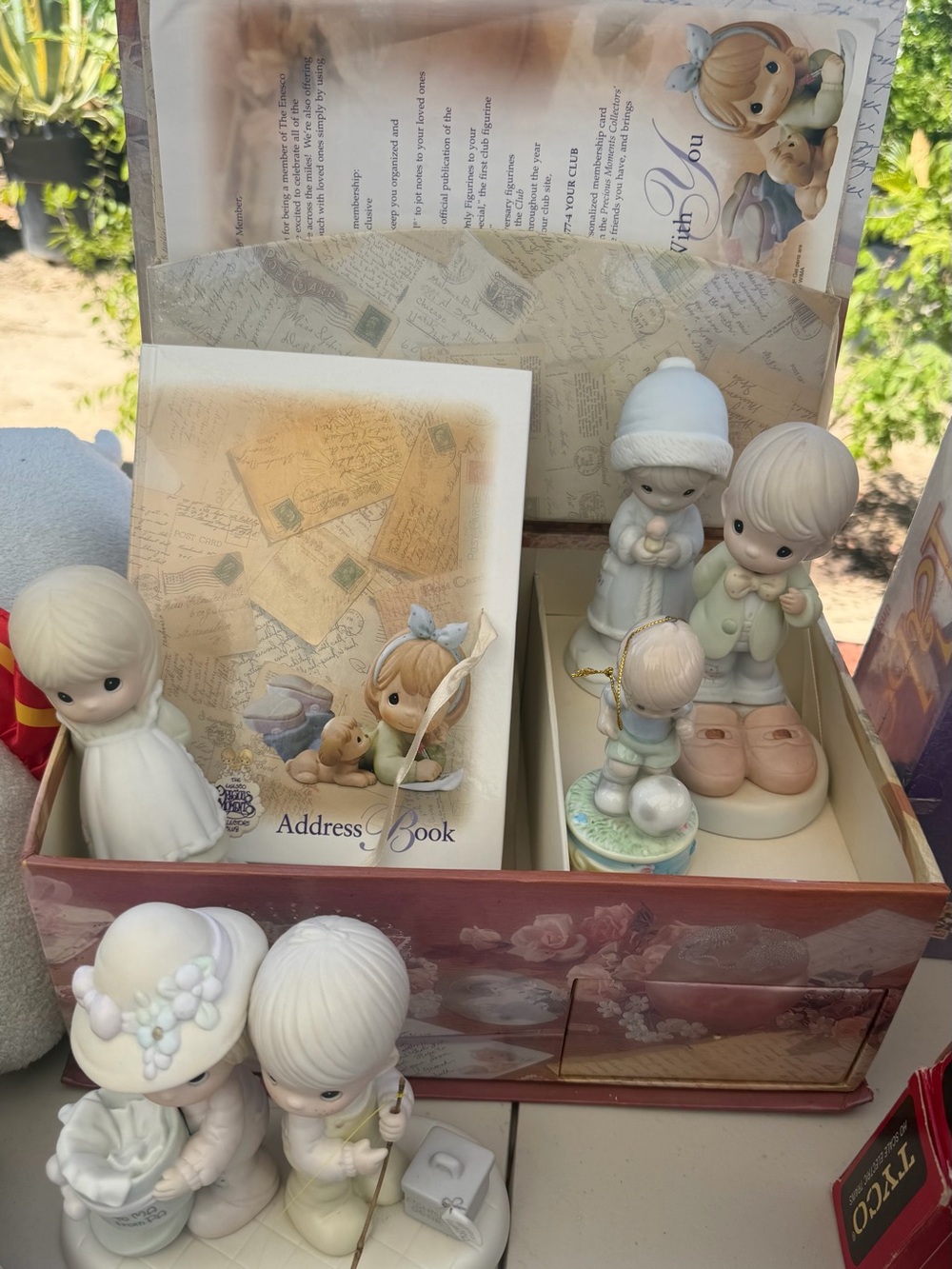 Precious Moments Figurines And Memory Box Set Of 6 Including Box.some In Box